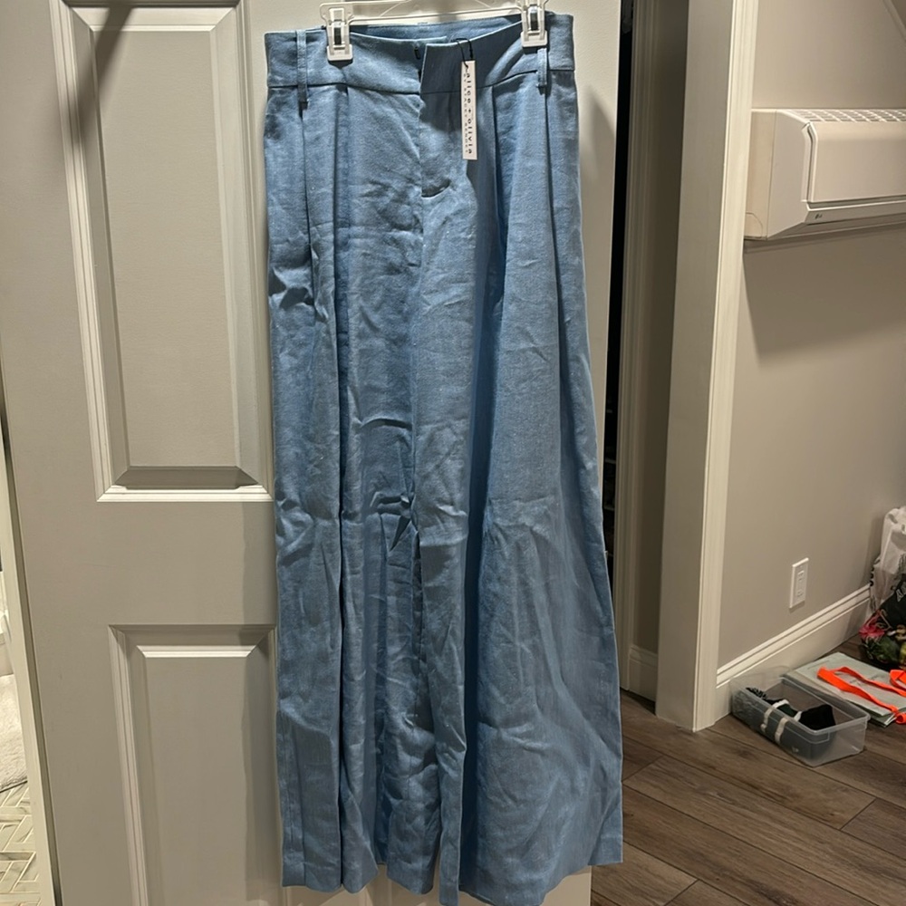 Alice and Olivia wide leg Linen pants